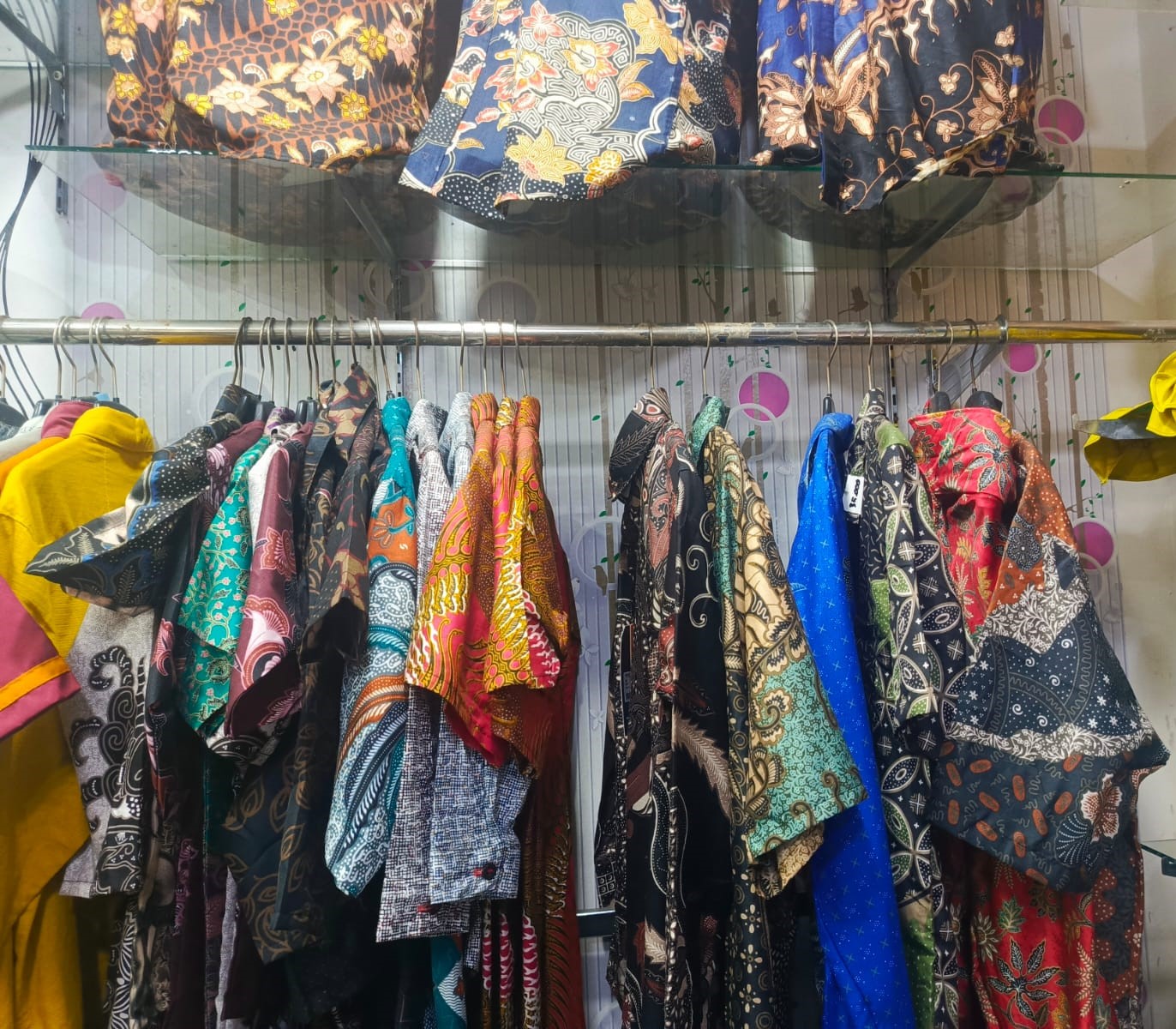 Kemeja Batik-Batik